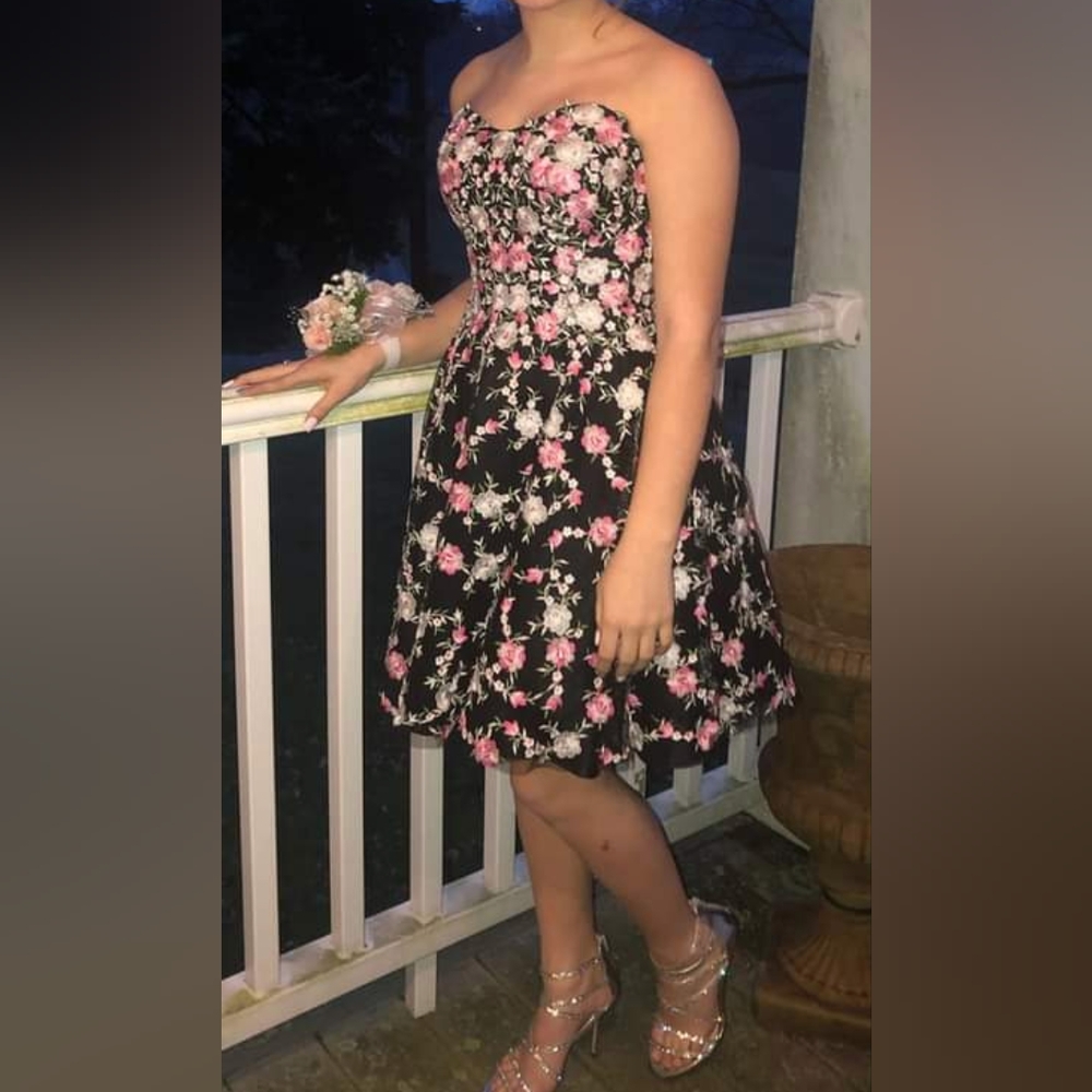 Beautiful black strapless homecoming dress, with pink & white embroidered flower